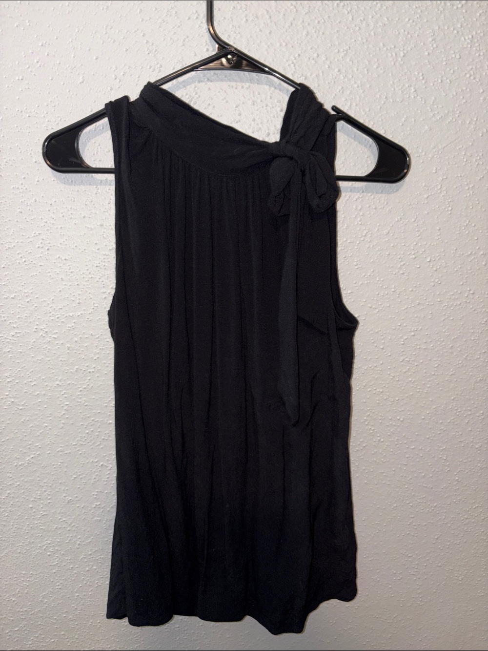Ann Taylor Black Sleeveless Tie-Neck Blouse